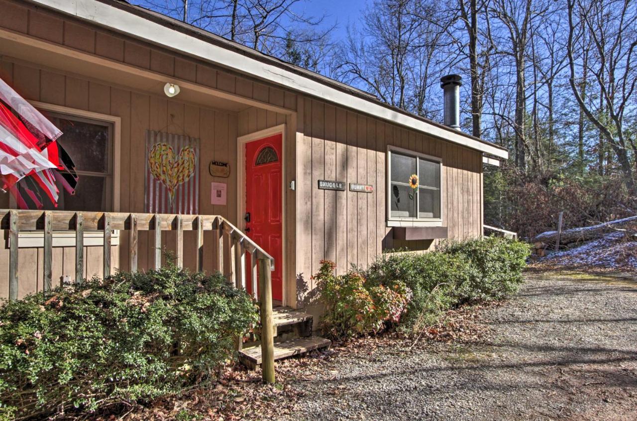 Renovated Smoky Mtn Cabin - Hot Tub, Trees, Peace! Villa เซอเวียร์วีล ภายนอก รูปภาพ